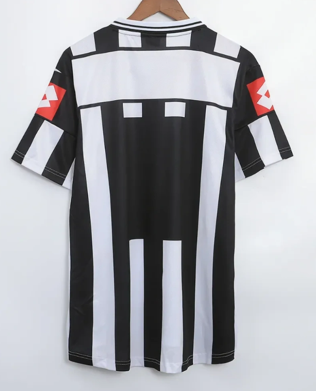 2001-02 Juventus Retro Jersey Home