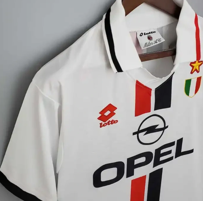AC Milan BAGGIO #18 Retro Jersey Away 1996/97