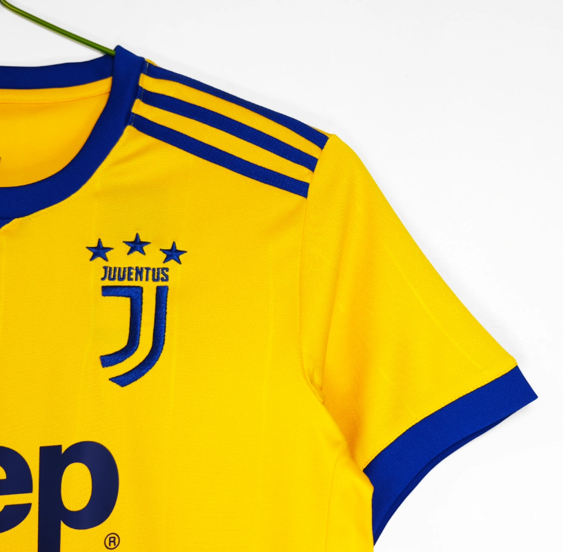 2017-18 Juventus Away Retro Jersey