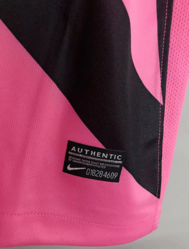 Juventus Away Retro Jersey 2011/12