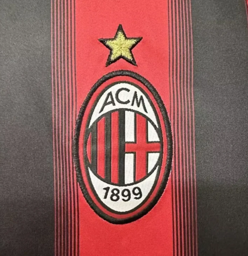 AC Milan Retro Jersey Home 2004/05
