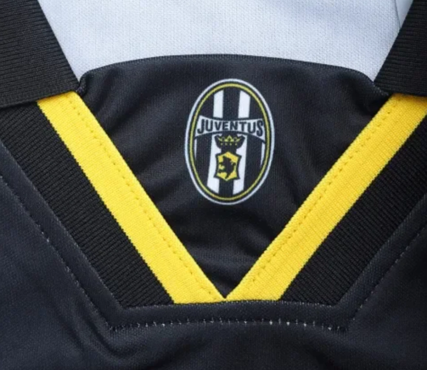 1996-97 Juventus Retro Jersey Away